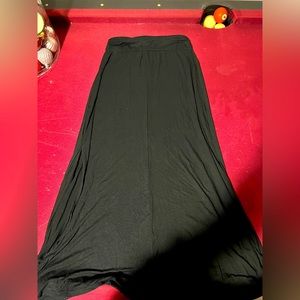 Skirt size M long with openings on the right and left side